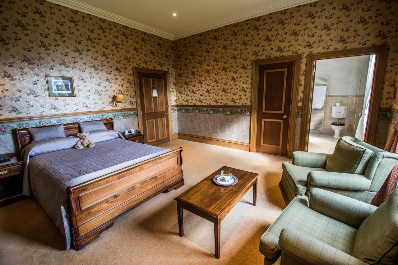 Castle Hotel Huntly Bagian luar foto